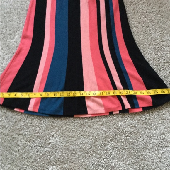 🔥🔥HOST PIC🔥🔥Vince Camuto Striped Flare Skirt - Picture 6 of 11